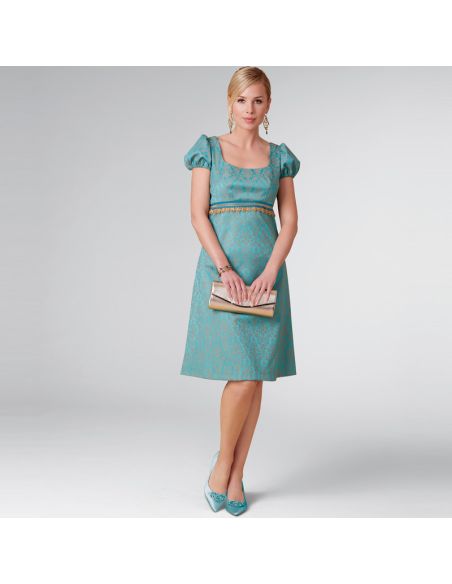 Patron New Look 6705 - Robe avec taille empire, variations de longueurs et de manches