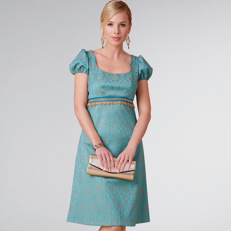 Patron New Look 6705 - Robe avec taille empire, variations de longueurs et de manches