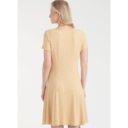 Patron New Look 6765 - Robe en tricot 2