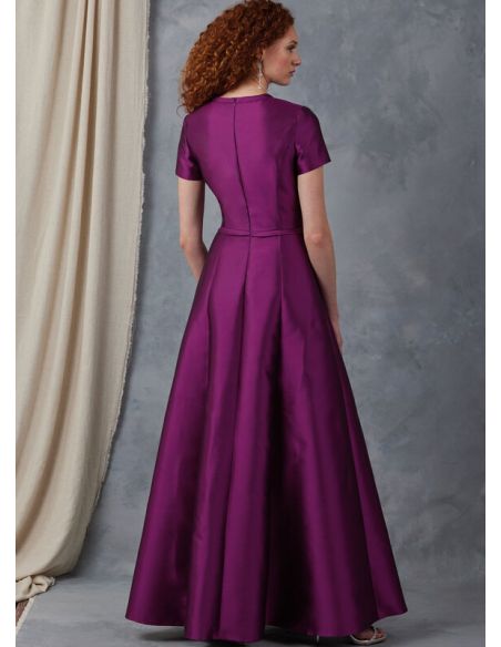 Patron Vogue 2044 Y5 (46-54) - Robe Fit-and-Flare avec Variations de Manches