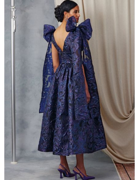Patron Vogue 2048 U5 (44-52) - Robe de soirée avec décolleté en V