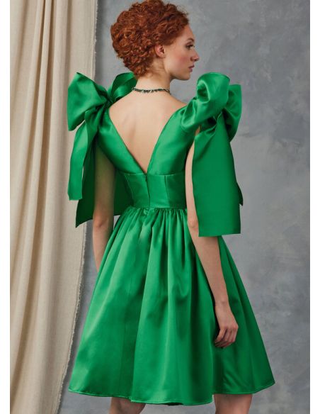 Patron Vogue 2048 U5 (44-52) - Robe de soirée avec décolleté en V