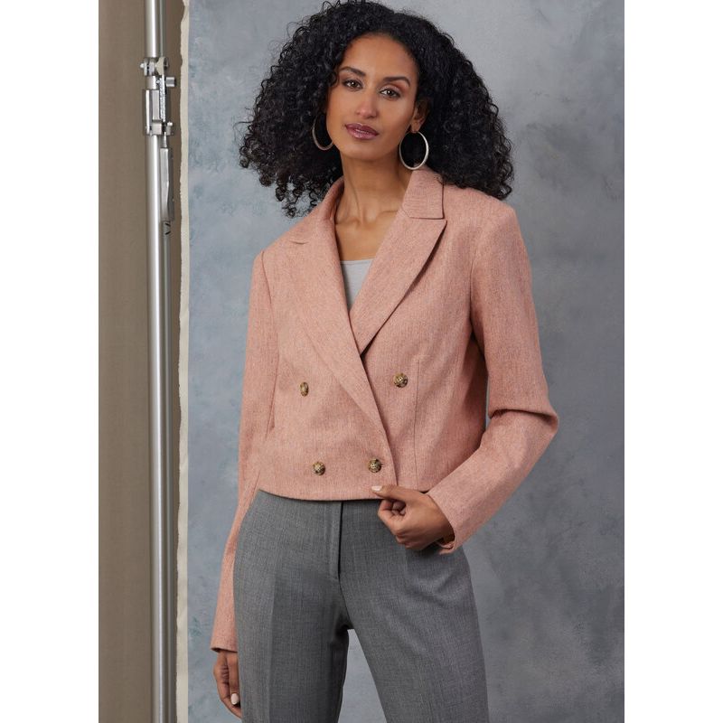 Patron Vogue 2053 R5 (42-50) - Veste à double boutonnage avec épaulettes