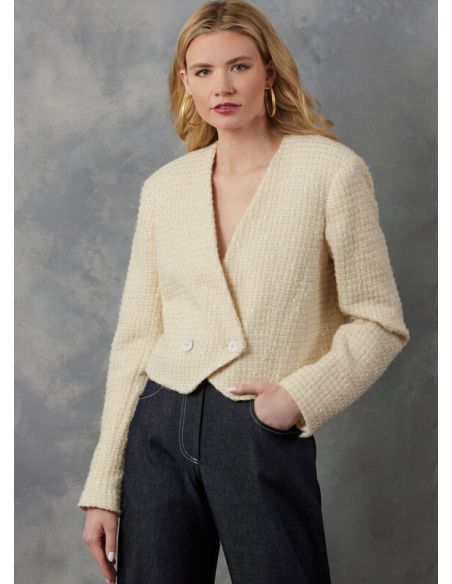 Patron Vogue 2053 R5 (42-50) - Veste à double boutonnage avec épaulettes