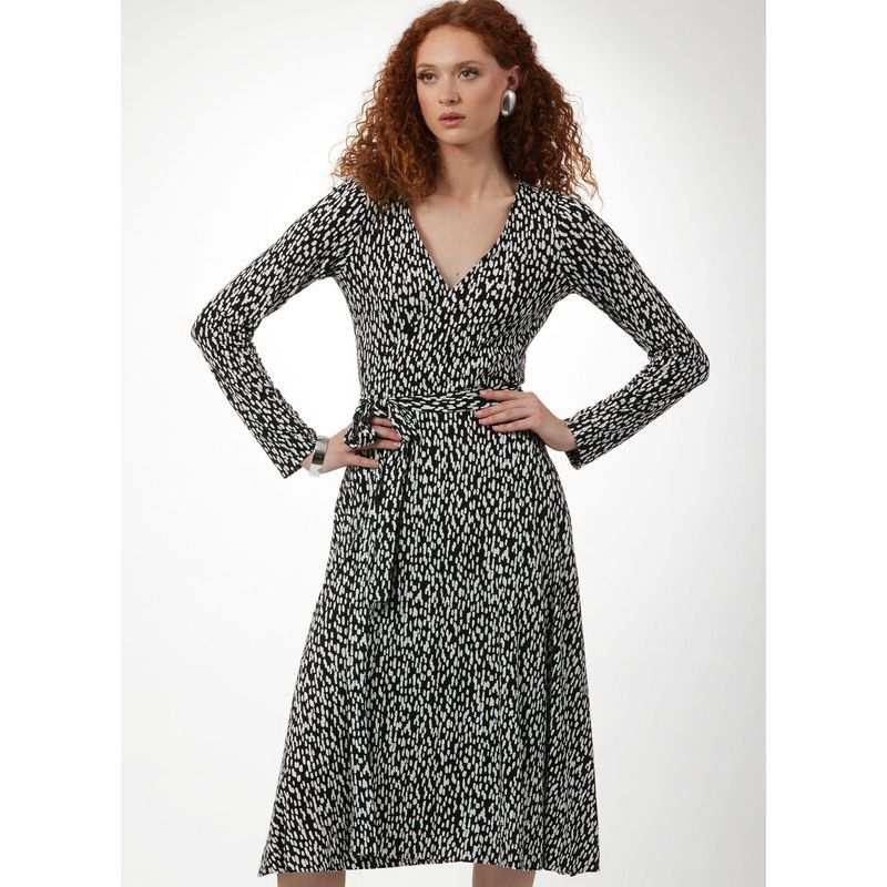 Patron Vogue 2060 Y5 (46-54) - Robe portefeuille réversible avec attaches