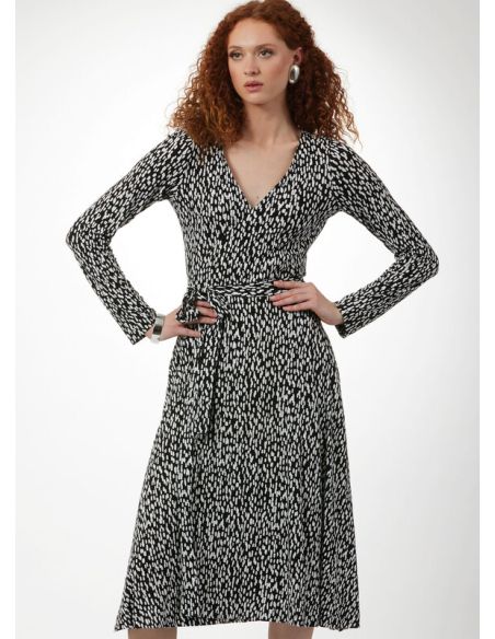 Patron Vogue 2060 Y5 (46-54) - Robe portefeuille réversible avec attaches