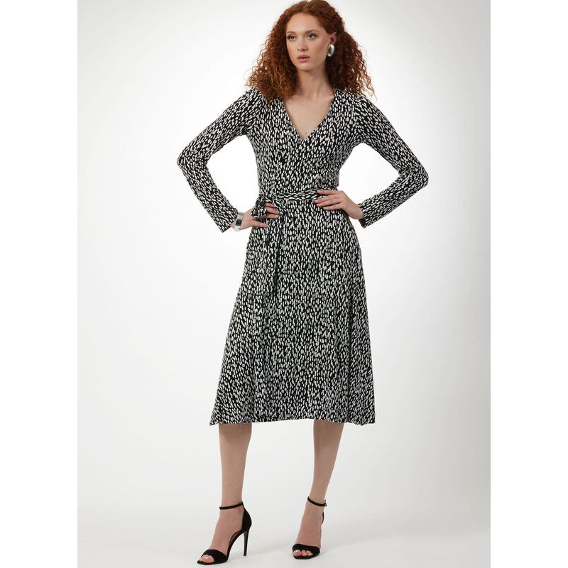 Patron Vogue 2060 Y5 (46-54) - Robe portefeuille réversible avec attaches
