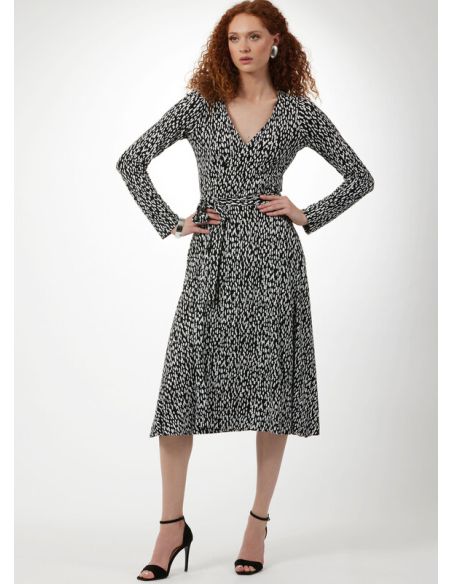 Patron Vogue 2060 Y5 (46-54) - Robe portefeuille réversible avec attaches