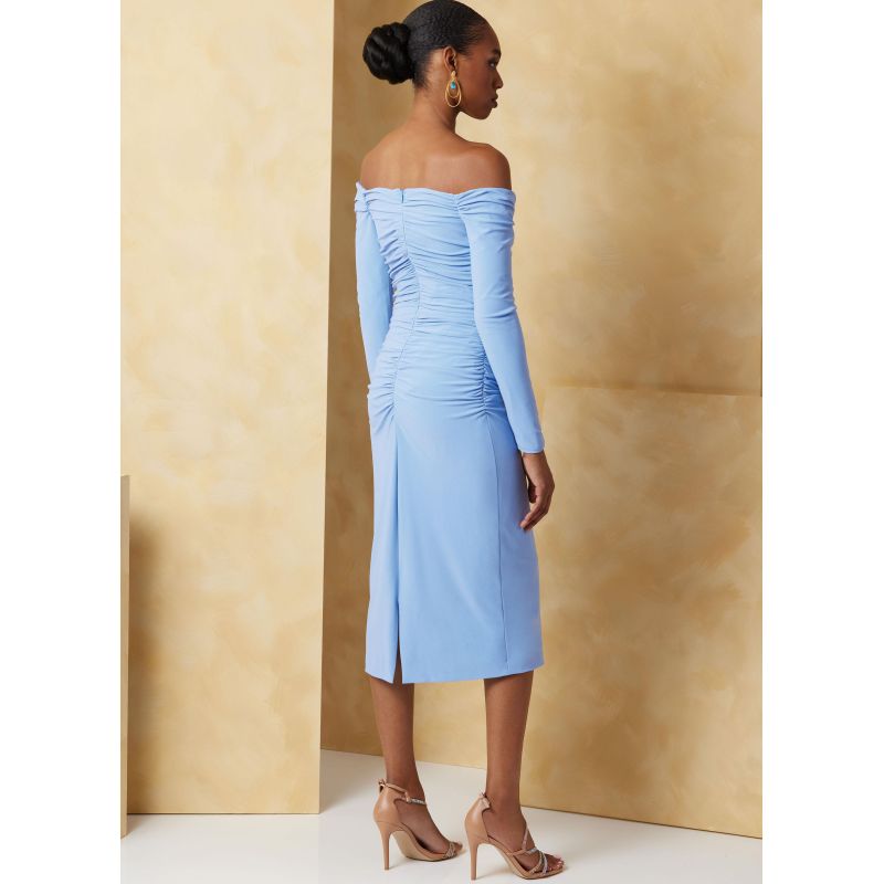 Patron Vogue 2063 Y5 (46-54) - Robe ajustée à encolure dégagée