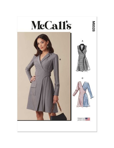 Patron McCall's 8528.Y5 - Robe blazer élégante