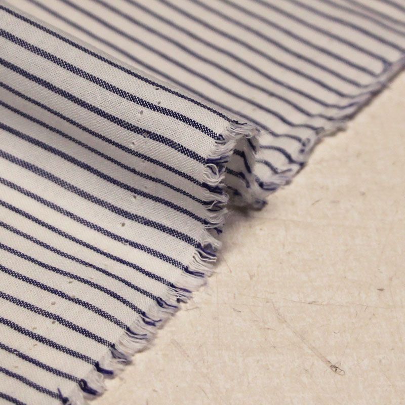 Popeline 100% coton tissé-teint - Rayure bleu fond blanc optique