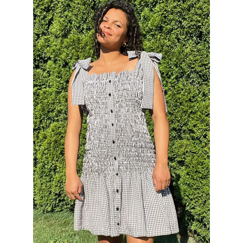 Patron KnowMe 2115.K5 (36-44) - Robe à smocks avec détails raffinés