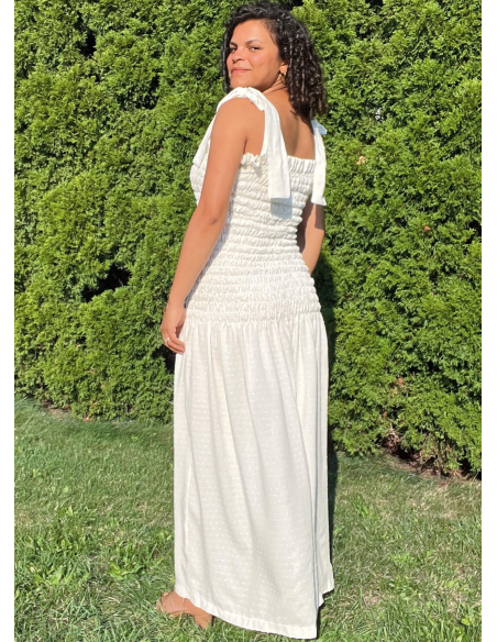 Patron KnowMe 2115.K5 (36-44) - Robe à smocks avec détails raffinés
