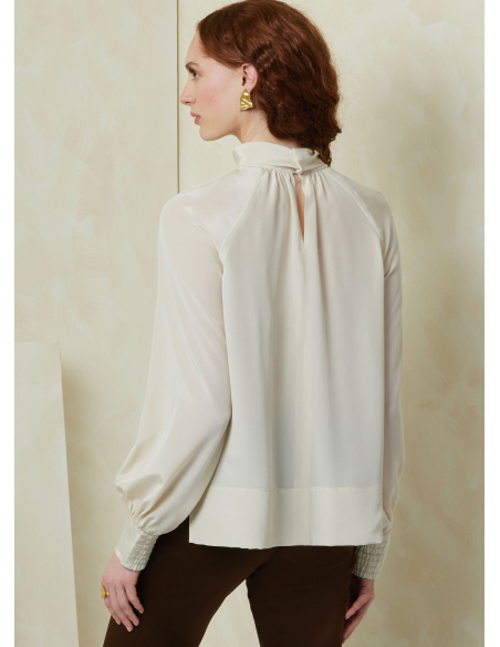 Patron Vogue 2090/Y5 (46-54) - Haut col roulé à plis et manches raglan
