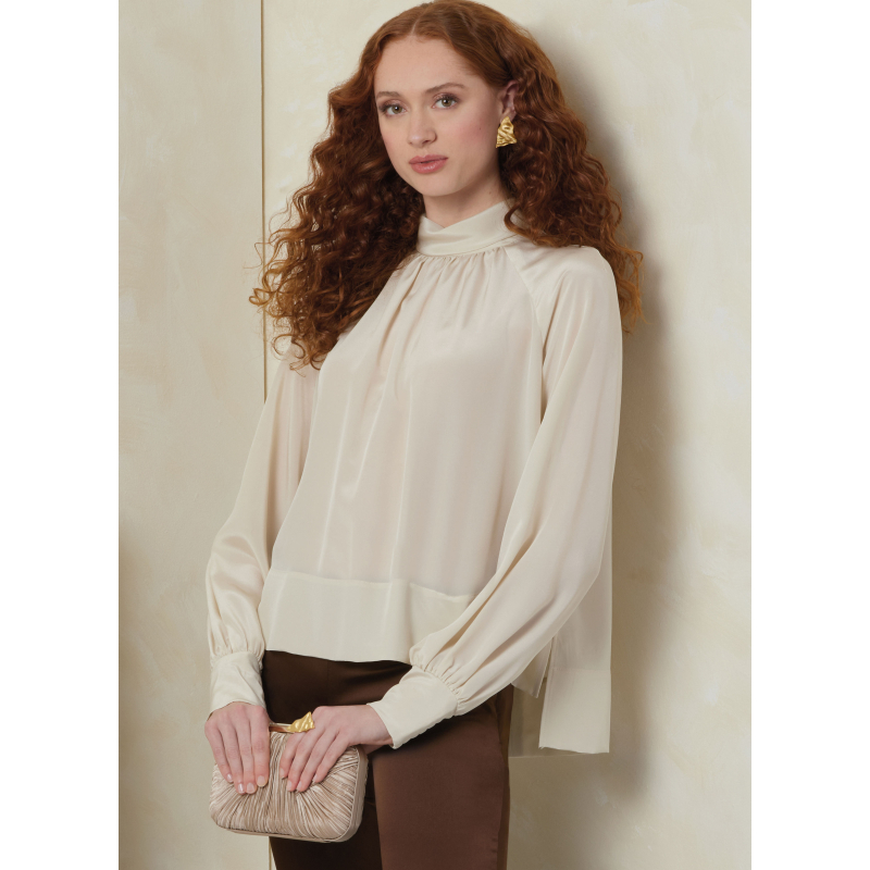 Patron Vogue 2090/Y5 (46-54) - Haut col roulé à plis et manches raglan