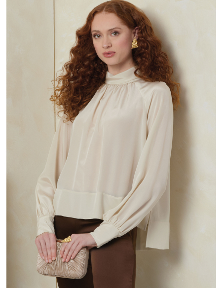 Patron Vogue 2090/Y5 (46-54) - Haut col roulé à plis et manches raglan