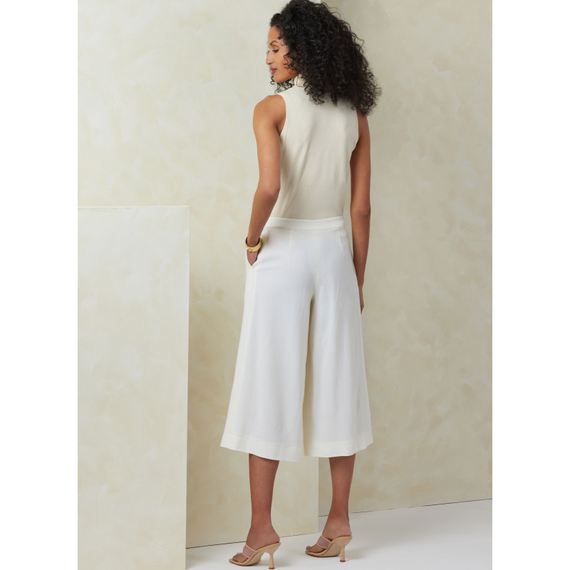 Patron Vogue 2094/Y5 (46-54) - Pantalon à jambes larges avec plis et ceinture boutonnée