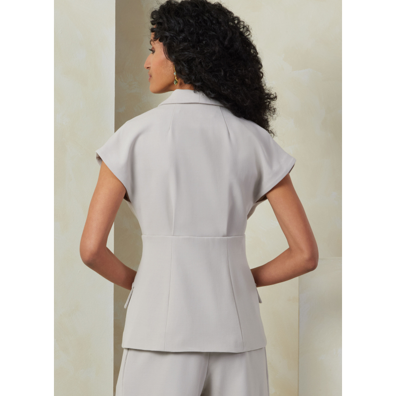 Patron Vogue 2097/U5 (44-52) - Ensemble haut col asymétrique, jupe ajustée et pantalon semi-ajusté