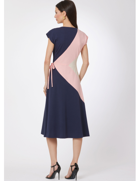 Patron Vogue 2100/R5 (42-50) - Robe portefeuille vintage ajustée à deux couleurs