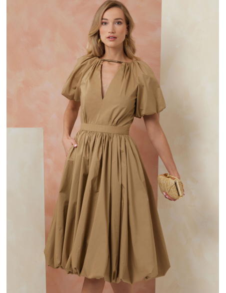 Patron Vogue 2106/U5 (44-52) - Robe froncée à ourlet bulle et dos ouvert