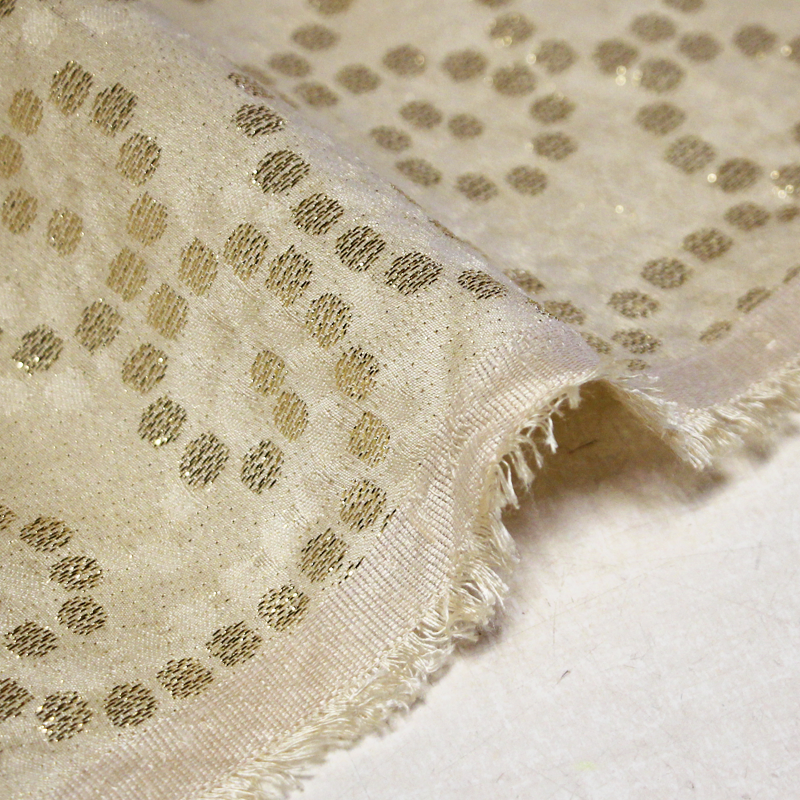 Brocart de soie - Motif pois doré fond beige