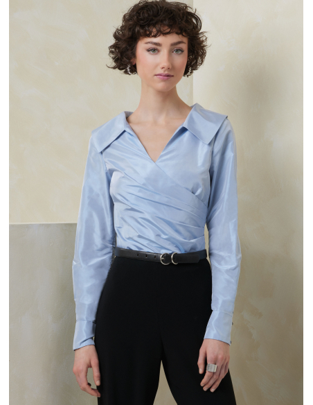 Patron Vogue 2113/B5 (36-44) - Top ajusté encolure V avec manches courtes ou longues
