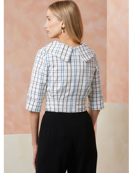 Patron Vogue 2113/Y5 (46-54) - Top ajusté encolure V avec manches courtes ou longues