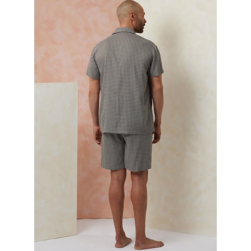 Patron Vogue 2121 (46-68) - Pyjama homme chemise et bas