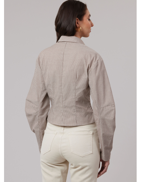 Patron McCall's 8580.H5 (34-42) - Chemise ajustée à col classique