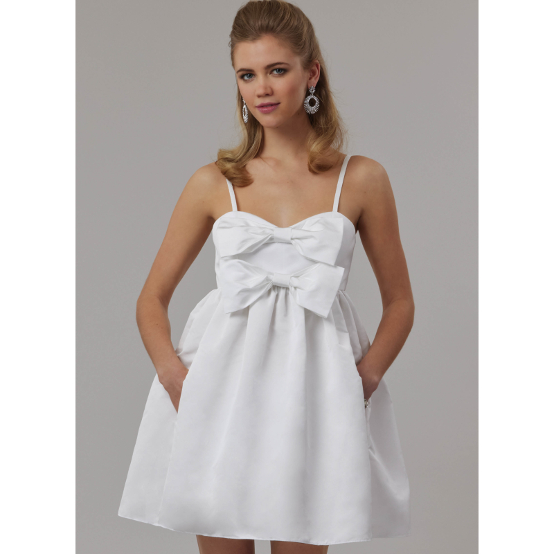 Patron McCall's 8581.M1 (38-46) - Robe taille empire sweetheart à bretelles