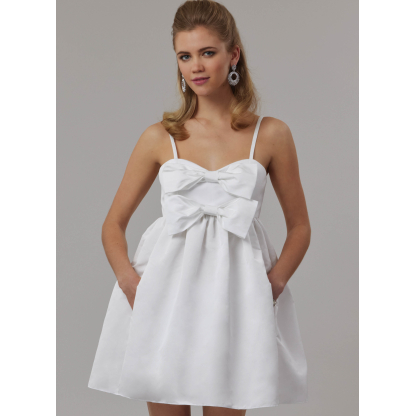 Patron McCall's 8581.W2 (48-56) - Robe taille empire sweetheart à bretelles 2