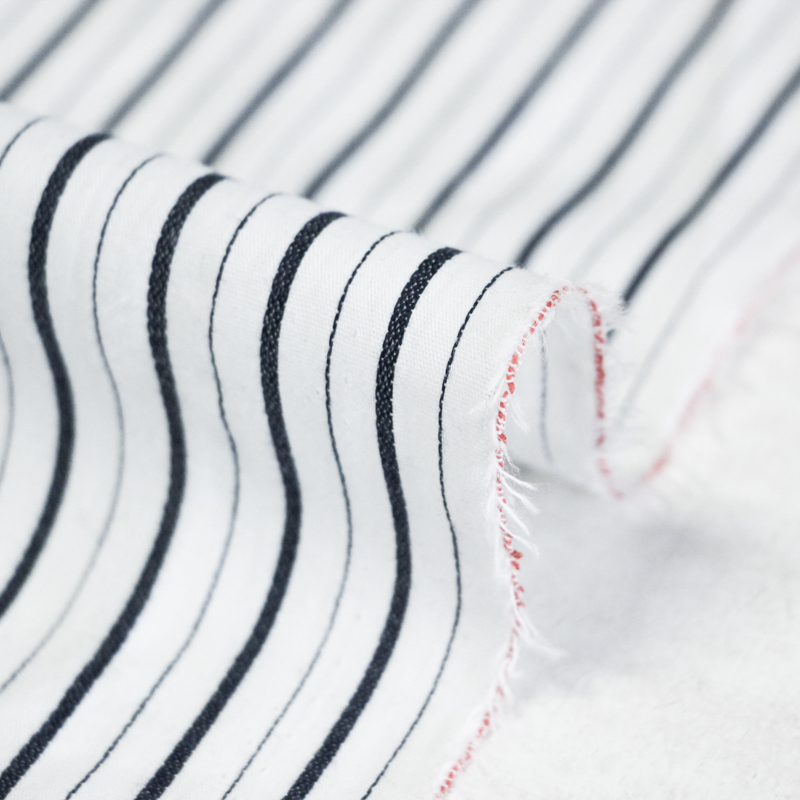 Popeline 100% coton - Rayure alternée bleu marine