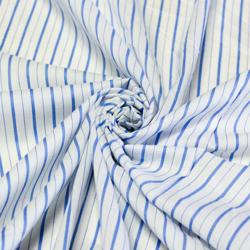 Popeline 100% coton - Rayure alternée bleu clair