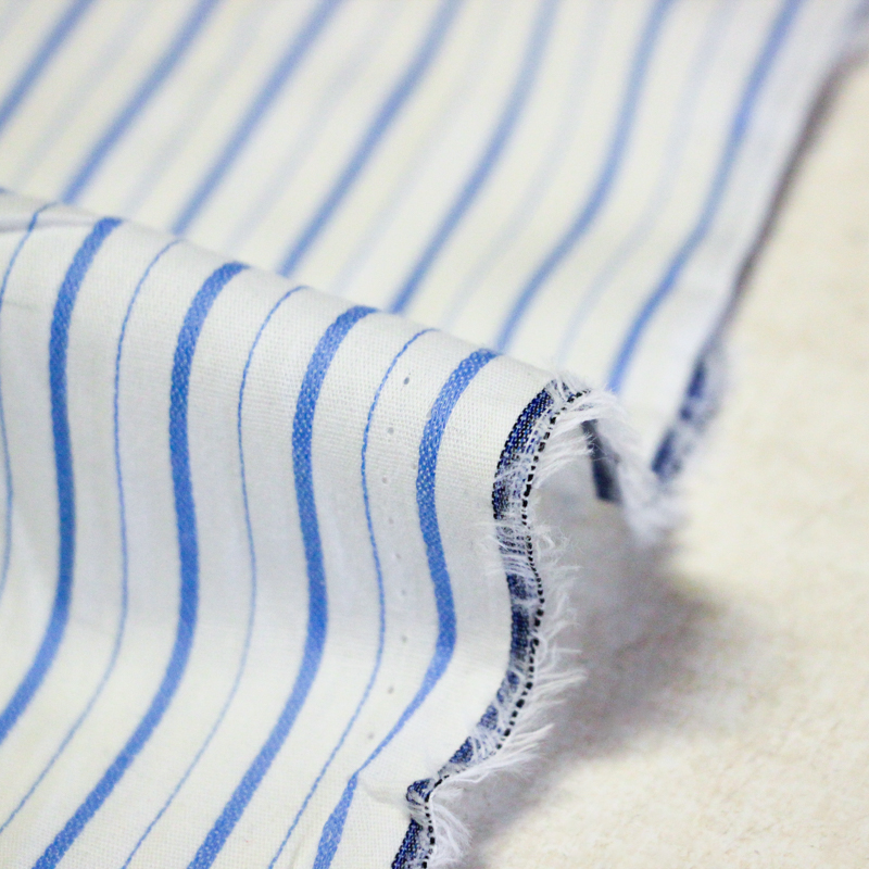 Popeline 100% coton - Rayure alternée bleu clair