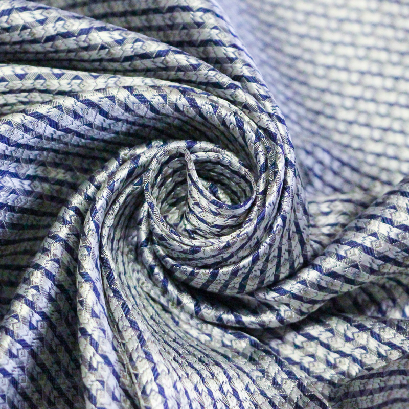 Jacquard 100% soie - Entrelacs bleu marine et gris