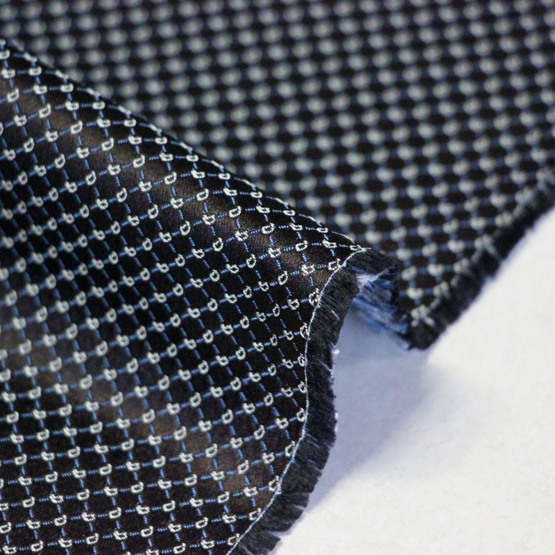 Jacquard 100% soie - Cachemire blanc fond marron