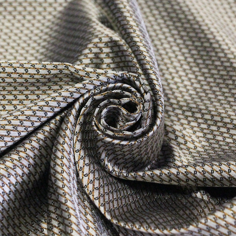 Jacquard 100% soie - Cachemire blanc fond noir