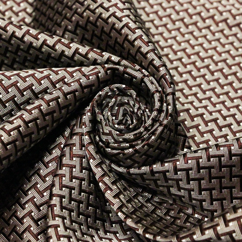 Jacquard 100% soie - Entrelacs blanc et bordeaux