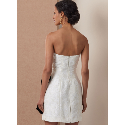 Patron Vogue 2133/H5 (34-42) - Cape courte & robe ajustée avec nœud amovible 2