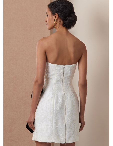 Patron Vogue 2133/U5 (44-52) - Cape courte & robe ajustée avec nœud amovible