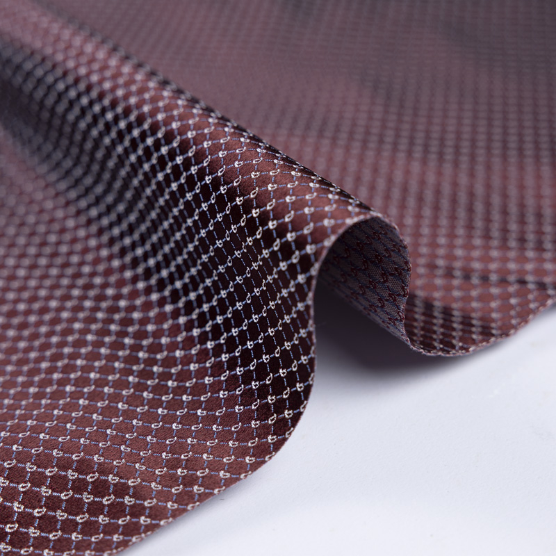 Jacquard 100% soie - Cachemire blanc fond bordeaux