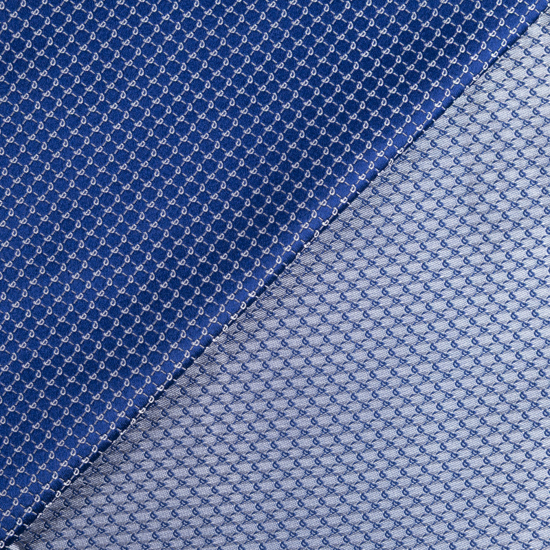 Jacquard 100% soie - Cachemire blanc fond bleu roi