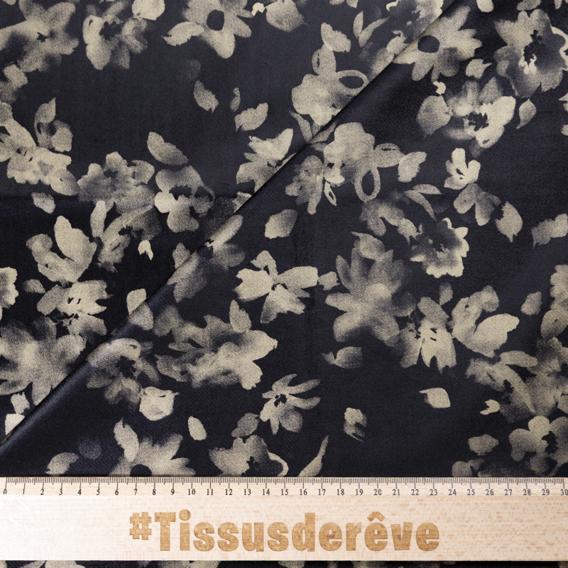 Velours ras coton, viscose & élasthanne - Fleurs beige fond noir