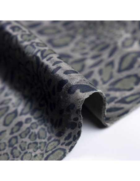 Velours ras coton, viscose & élasthanne - Reptile fond vert
