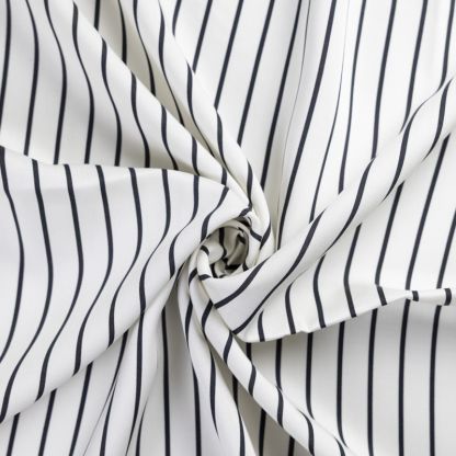 Twill 100% viscose – Rayé noir et écru 2