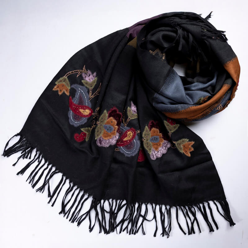Étole brodée perlée 100% laine – Patchwork multicolore fleur