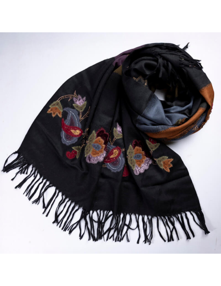 Étole brodée perlée 100% laine – Patchwork multicolore fleur