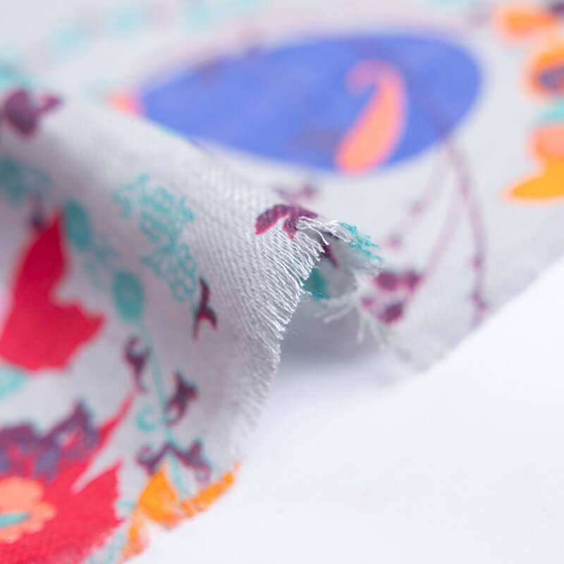 Étole 100% lin – Fleurs multicolores fond gris