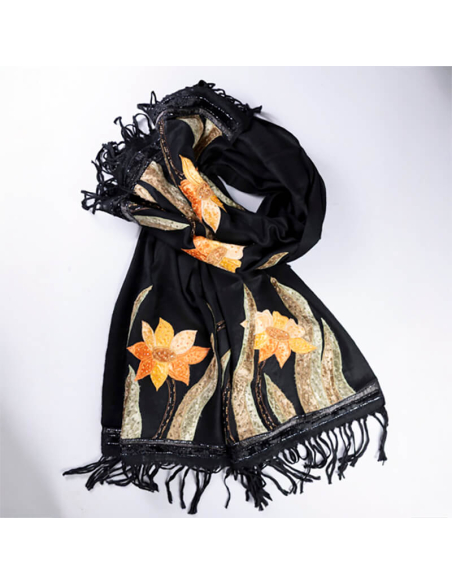 Étole 100% laine brodée perlée – Fleuri noir