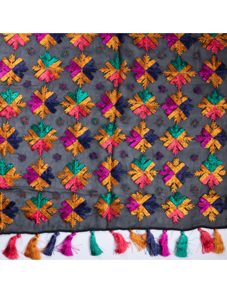 Étole 100% soie brodée – Fond noir broderies multicolores